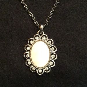 ‘Chantilly’ Lia Sophia necklace